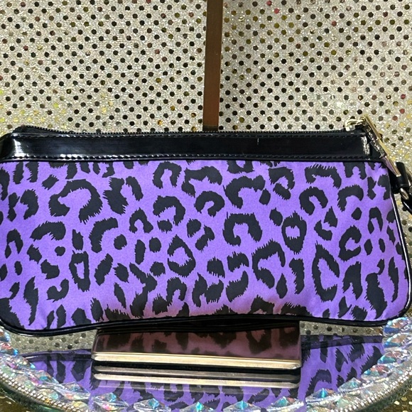 Betsey Johnson Purple & Black Leopard Print Wristlet w/Gold Studs Approx. 10 x 5 - Picture 2 of 16